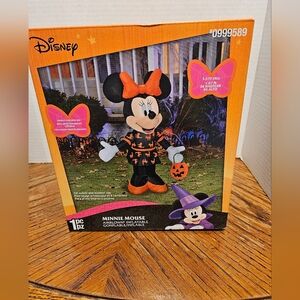 Brand New Disney Minnie Mouse inflatable